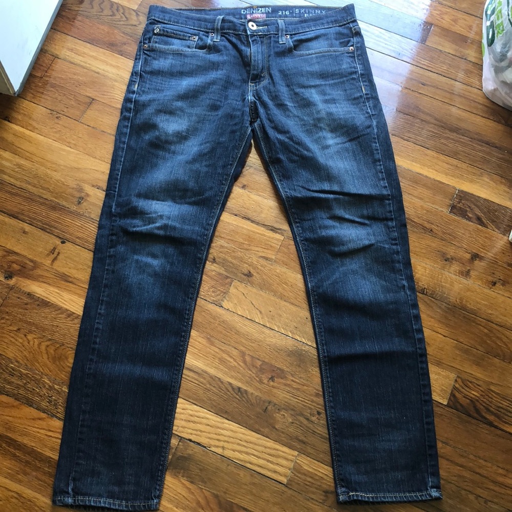 Men’s blue jeans
